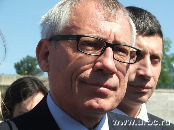 С погодой сегодня повезло и Мюллеру, и самому Екатеринбургу, который в лучах солнца выглядит привлекательнее С погодой сегодня повезло и Мюллеру, и самому Екатеринбургу, который в лучах солнца выглядит привлекательнее