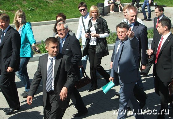 Михаил Вяткин: «Сцена будет здесь, а экран поставим прямо на мостик» Михаил Вяткин: «Сцена будет здесь, а экран поставим прямо на мостик»