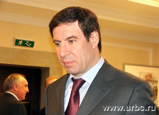 Михаил Юревич опровергает мысль о несерьезном отношении губернаторов к новому полпреду: «К такой должности нельзя относиться несерьезно» Михаил Юревич опровергает мысль о несерьезном отношении губернаторов к новому полпреду: «К такой должности нельзя относиться несерьезно»