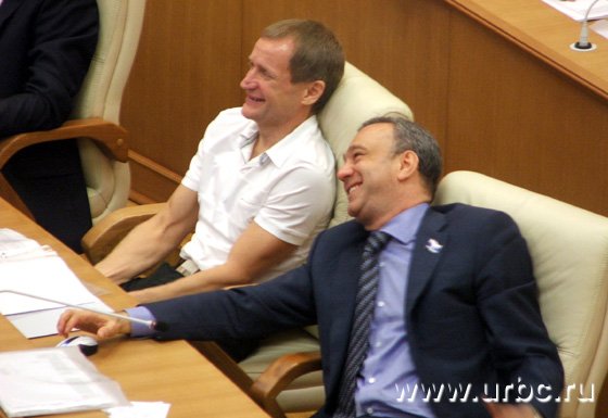 Голосование по каждой из 156 поправок шло весело, по крайней мере для эсеров Голосование по каждой из 156 поправок шло весело, по крайней мере для эсеров