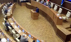 Вне конкретики: губернатор представил парламентариям бюджетное послание