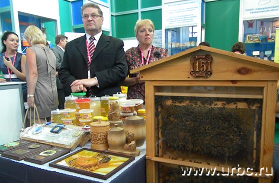 Явной новацией стали пчелы — на предыдущих выставках экспонатом был только мед
