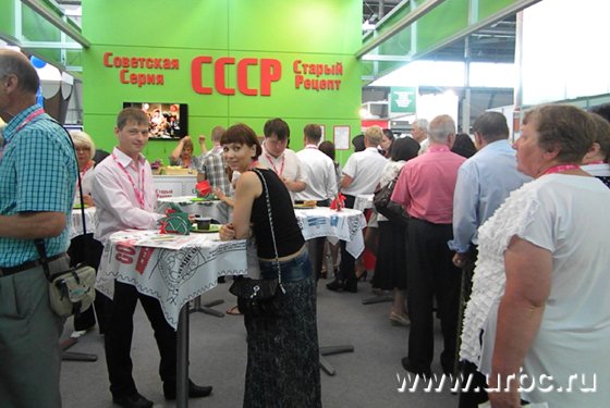 Очередь за колбасой и сосисками как бы намекала, что все новое — хорошо забытое старое