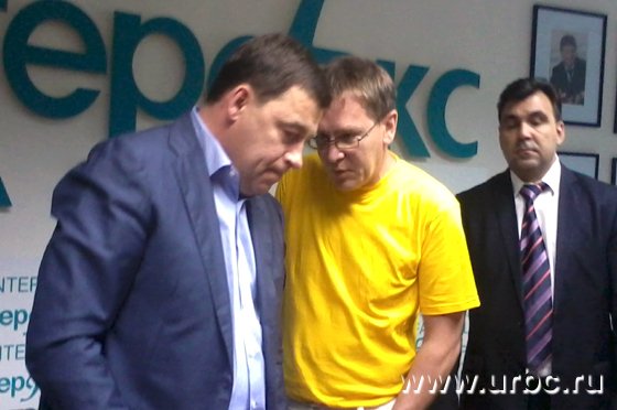 Строитель отодвинул даже охрану