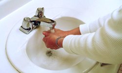 Затянули резину: ОАО «Уральский завод РТИ» оставило без горячей воды целый микрорайон. Фотография предоставлена сайтом www.morguefile.com