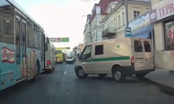 Сбербанк России не меняет привычек: теперь и на дорогах