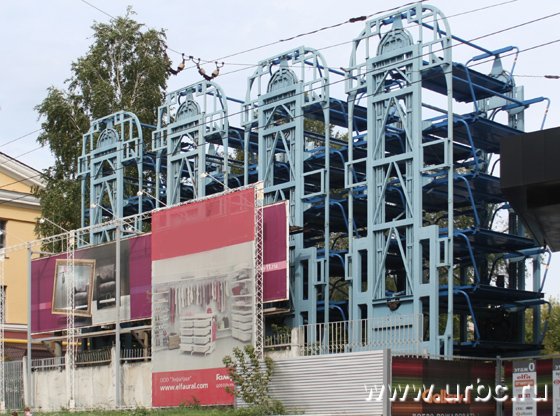 Автомобилисты пока предпочитают обычные парковки вертикальным Автомобилисты пока предпочитают обычные парковки вертикальным