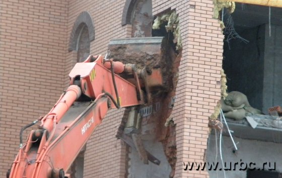 Ломать не строить: незаконные дома «Агростроя» начали сносить Ломать не строить: незаконные дома «Агростроя» начали сносить