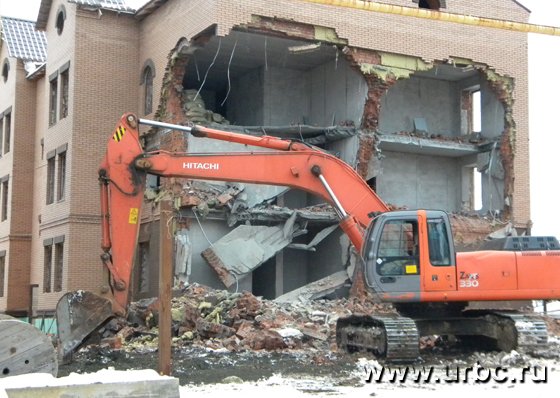 Ломать не строить: незаконные дома «Агростроя» начали сносить Ломать не строить: незаконные дома «Агростроя» начали сносить