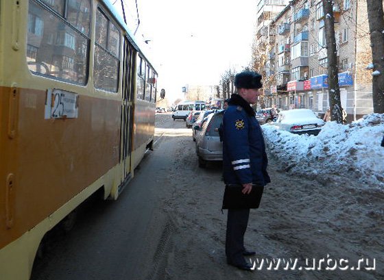 На этом месте должна быть полоса для движения На этом месте должна быть полоса для движения