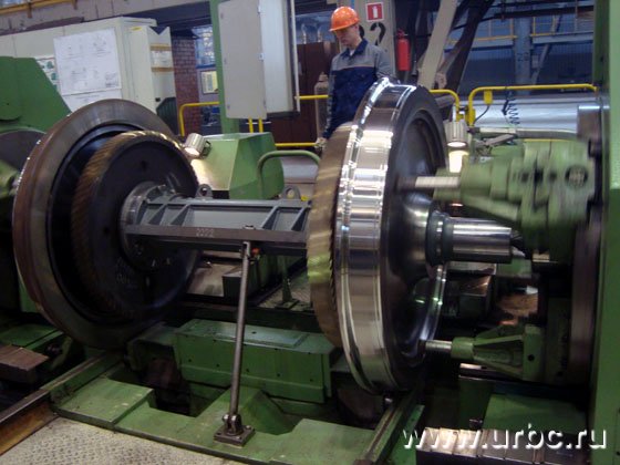 Колесные тележки, которые производятся на заводе «Уральские локомотивы»