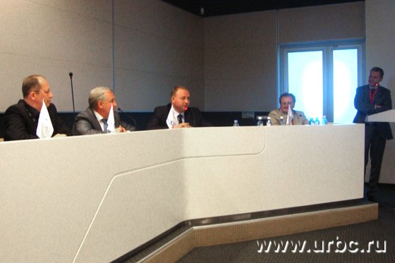 Руководство авиакомпании «Уральские авиалинии» на встрече с журналистами