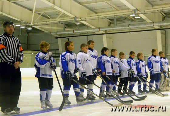 По первому льду: в Екатеринбурге открылся ФОК с ледовой ареной По первому льду: в Екатеринбурге открылся ФОК с ледовой ареной