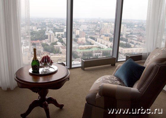 Вид из окна в номере «люкс» Вид из окна в номере «люкс»
