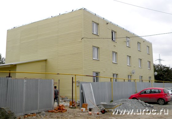 В доме по адресу пер. Никольский, 39 до сих пор ведутся работы и проживают люди В доме по адресу пер. Никольский, 39 до сих пор ведутся работы и проживают люди