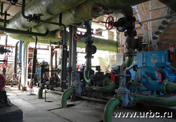 Сетевые насосы доставляют тепловую энергию в поселок