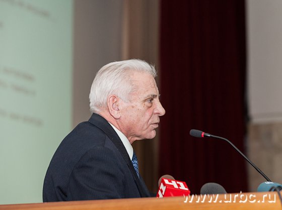 Председатель Общественной палаты Екатеринбурга директор Института экономики УрО РАН Александр Татаркин