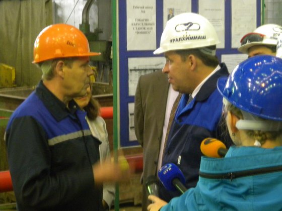 Губернатор остался доволен беседой с рабочими Губернатор остался доволен беседой с рабочими