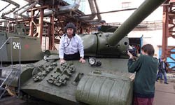 «Генетика» подвига. Фотография с сайта www.uvz.ru