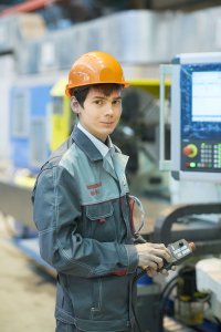 Токарь Алексей Жданухин