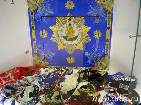 Специальную коллекцию палантинов можно приобрести в UVZSHOP.ru