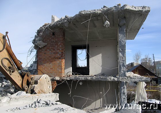 Суд обязал застройщика снести здание на Расковой, 44 за свой счет