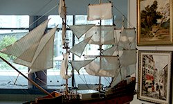 Бизнес-подарки: разворот к искусству