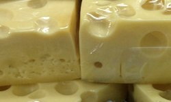 Без сыра: импортозамещение провалилось