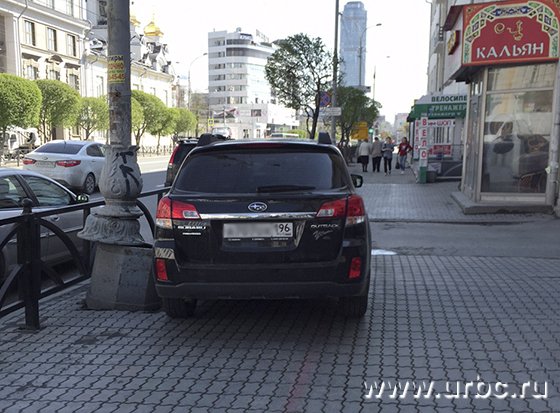 Парковка на тротуаре