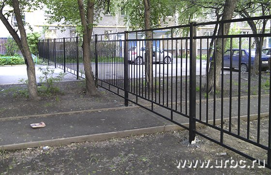 Собственники дома № 161 по Бажова поделили территорию