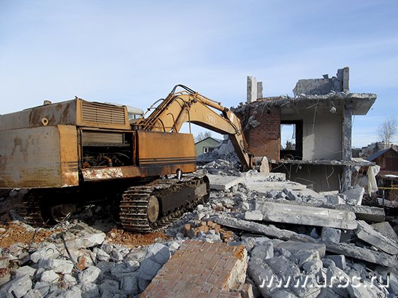 Незаконная гостиница пошла «под бульдозер»