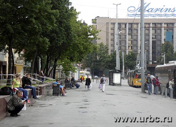 Гулять по площади праздные горожане не решаются Гулять по площади праздные горожане не решаются