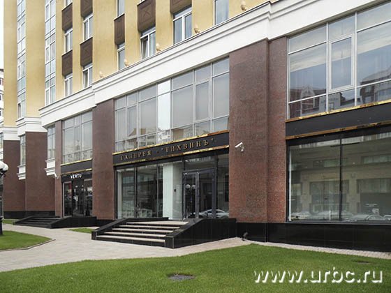 Первый этаж «Тихвинъ» постепенно пустеет