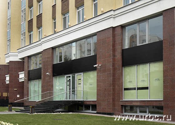 За последние полгода из «Тихвинъ» ушли марки Marco Corvari и Guess