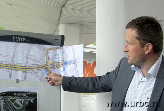 О проекте развязки рассказал участникам мероприятия председатель комитета по строительству администрации Екатеринбурга Николай Сметанин