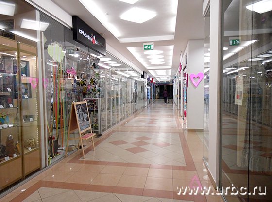 В период кризиса покупатели стали реже посещать магазины и совершать покупки В период кризиса покупатели стали реже посещать магазины и совершать покупки