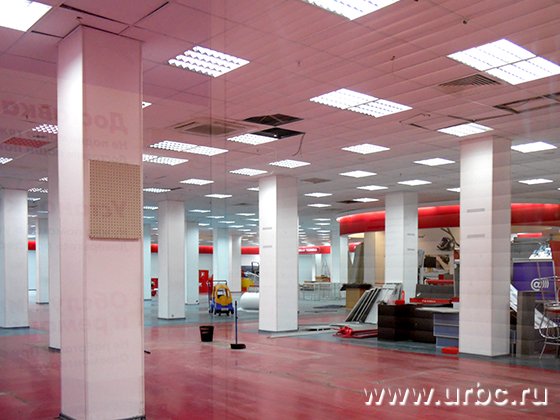 На место ушедшего «М.Видео» руководство ТЦ до сих пор не нашло нового арендатора На место ушедшего «М.Видео» руководство ТЦ до сих пор не нашло нового арендатора