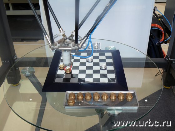 Первый российский дельта-робот