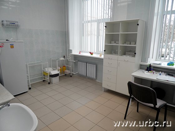 В поликлиниках на улице Главной просторнее, чем в автобусе В поликлиниках на улице Главной просторнее, чем в автобусе