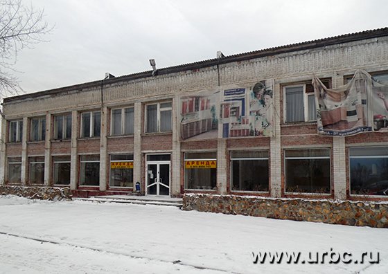 Сейчас большая часть торговых помещений пустует Сейчас большая часть торговых помещений пустует