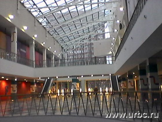 Посетителей в торговом центре стало заметно меньше