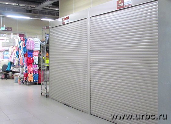 Некоторые торговцы не пережили кризис, их места пустуют