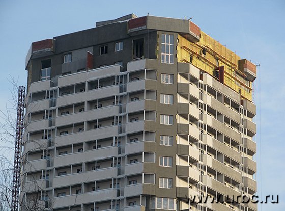 Последний этаж здания так и не достроен