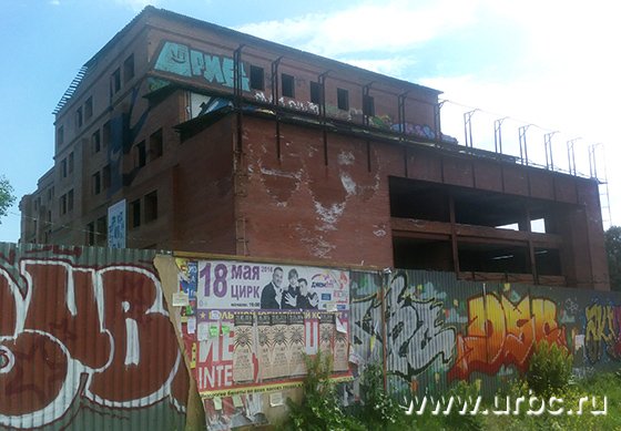 В последние годы объект стал местом для рисования граффити В последние годы объект стал местом для рисования граффити