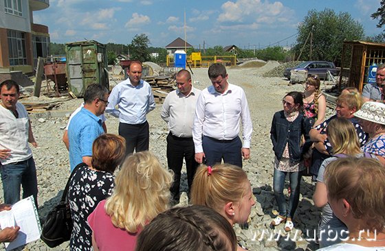Пайщики потребовали от Сергея Бидонько и представителей ООО «Техстрой» выполнения обещаний Пайщики потребовали от Сергея Бидонько и представителей ООО «Техстрой» выполнения обещаний