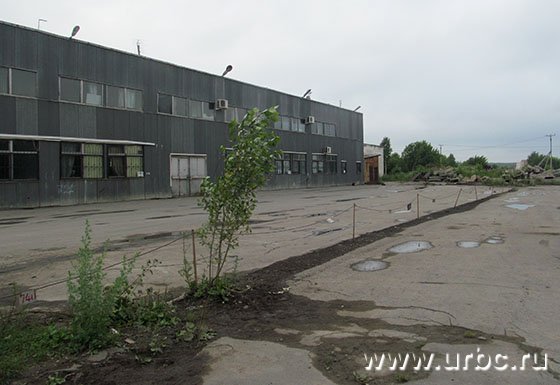 На месте незаконной автостоянки может разместиться ярмарка выходного дня