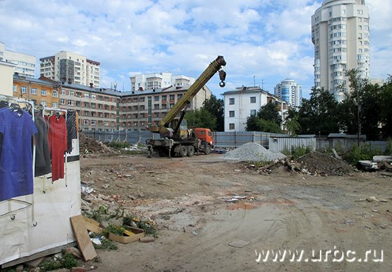 На объекте уже начались строительные работы На объекте уже начались строительные работы