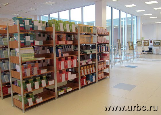 Особое внимание гостей привлек библиотечно-информационный центр