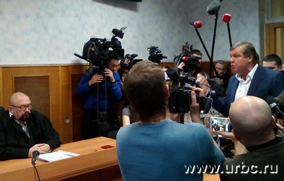 Худрук Театра эстрады заявил суду, что его оклеветали пайщики «Бухты Квинс»