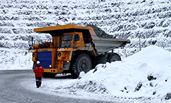 ЕВРАЗ КГОК обновляет парк самосвалов. Фотография с сайта evraz.ru